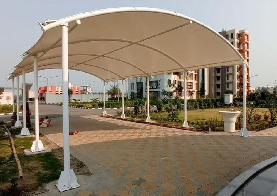 Skilled fabrication and welding of tensile steel structure